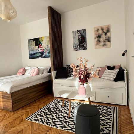 Balconia Sunny Apartment In Centre Of בלגרד מראה חיצוני תמונה