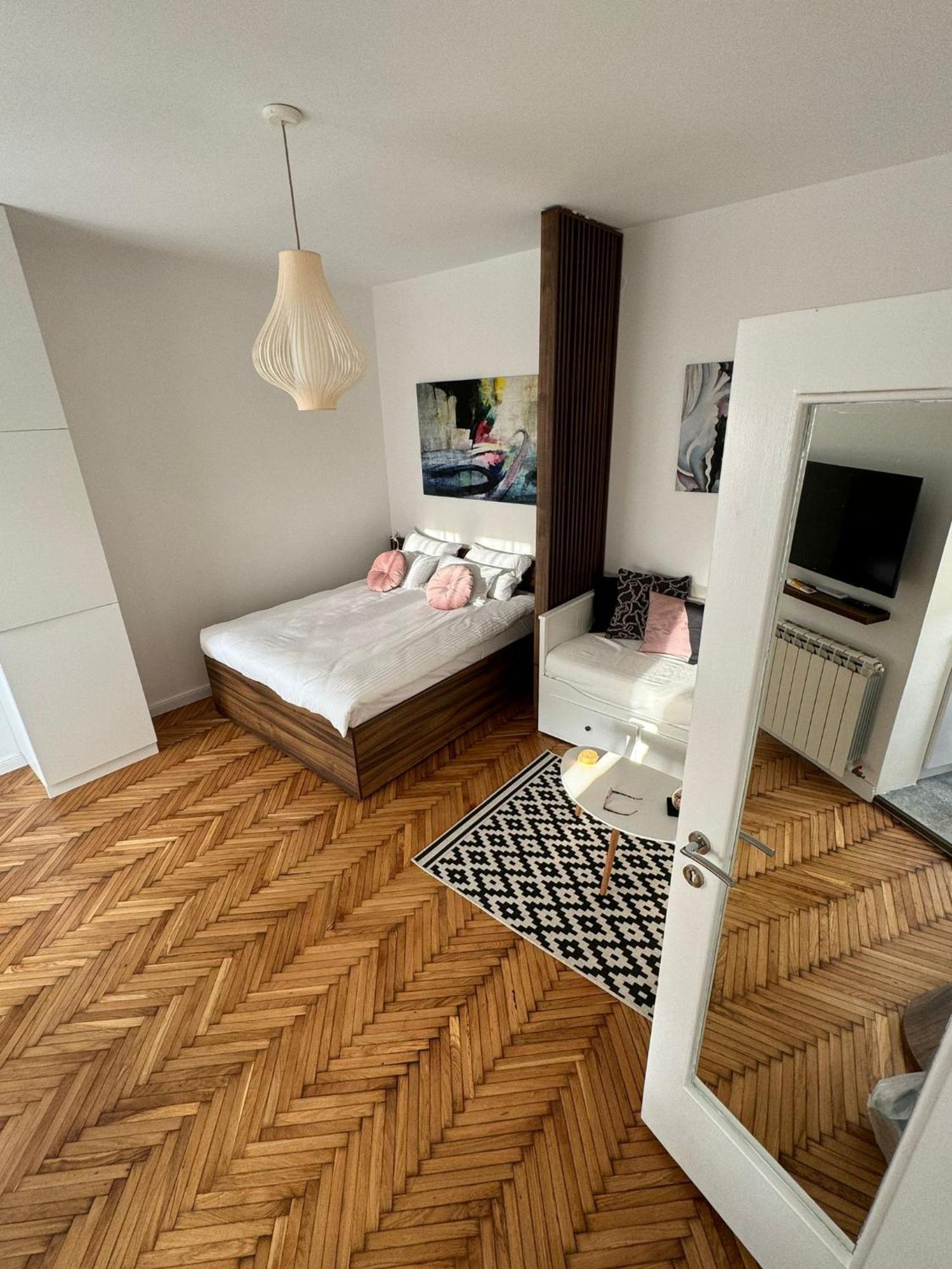 Balconia Sunny Apartment In Centre Of בלגרד מראה חיצוני תמונה